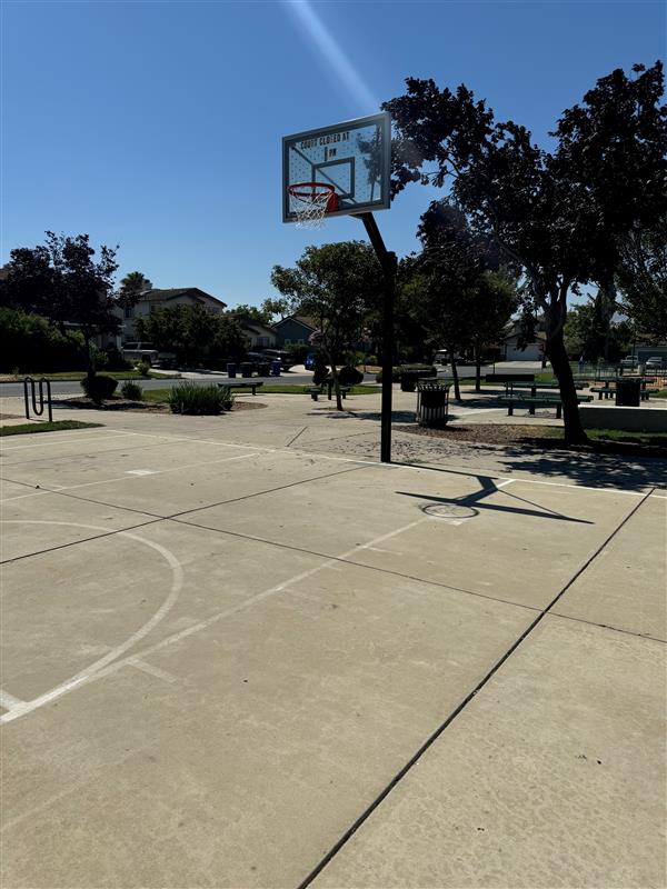 Marina Walk Basketball